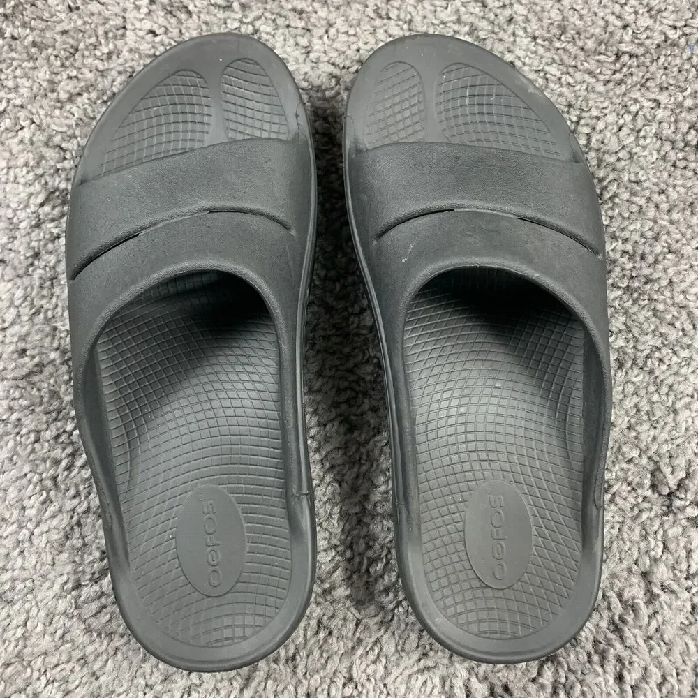 OOFOS Men's OOahh Comfort Slide Lightweight Recovery Sandal Black Men 9 Women 11